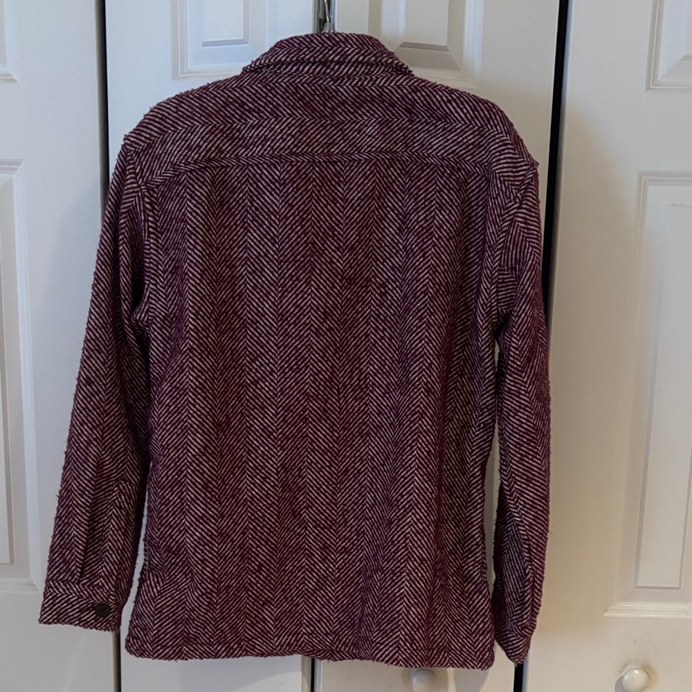 Women's Burgundy Herringbone Shirt Jacket - Picture 4 of 6